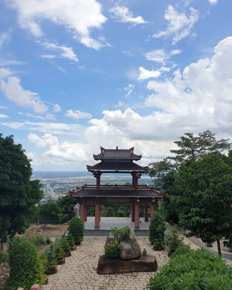 Tìm về sự bình yên nơi chùa Linh Sơn Bửu Thiền