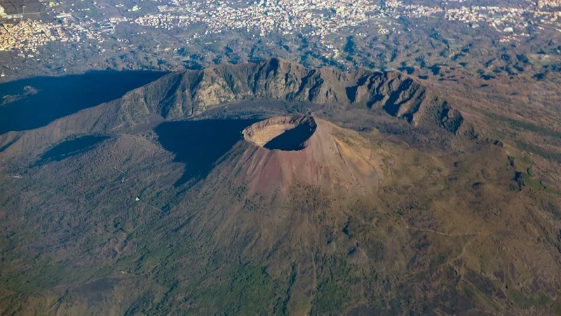 Thử thách bản thân khi leo núi Vesuvius