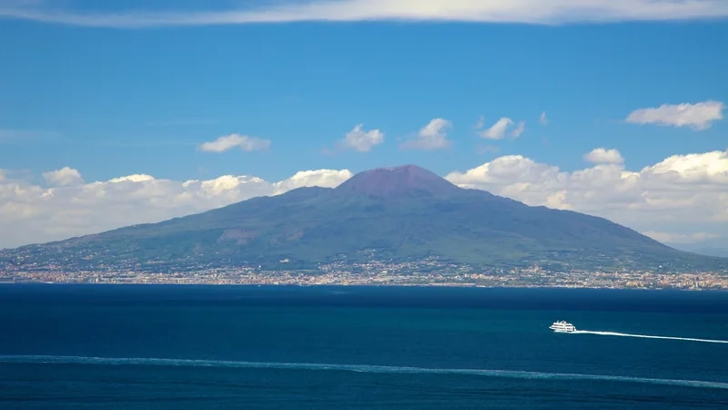 Hòa mình vào thiên nhiên hoang sơ của thiên nhiên Vesuvius