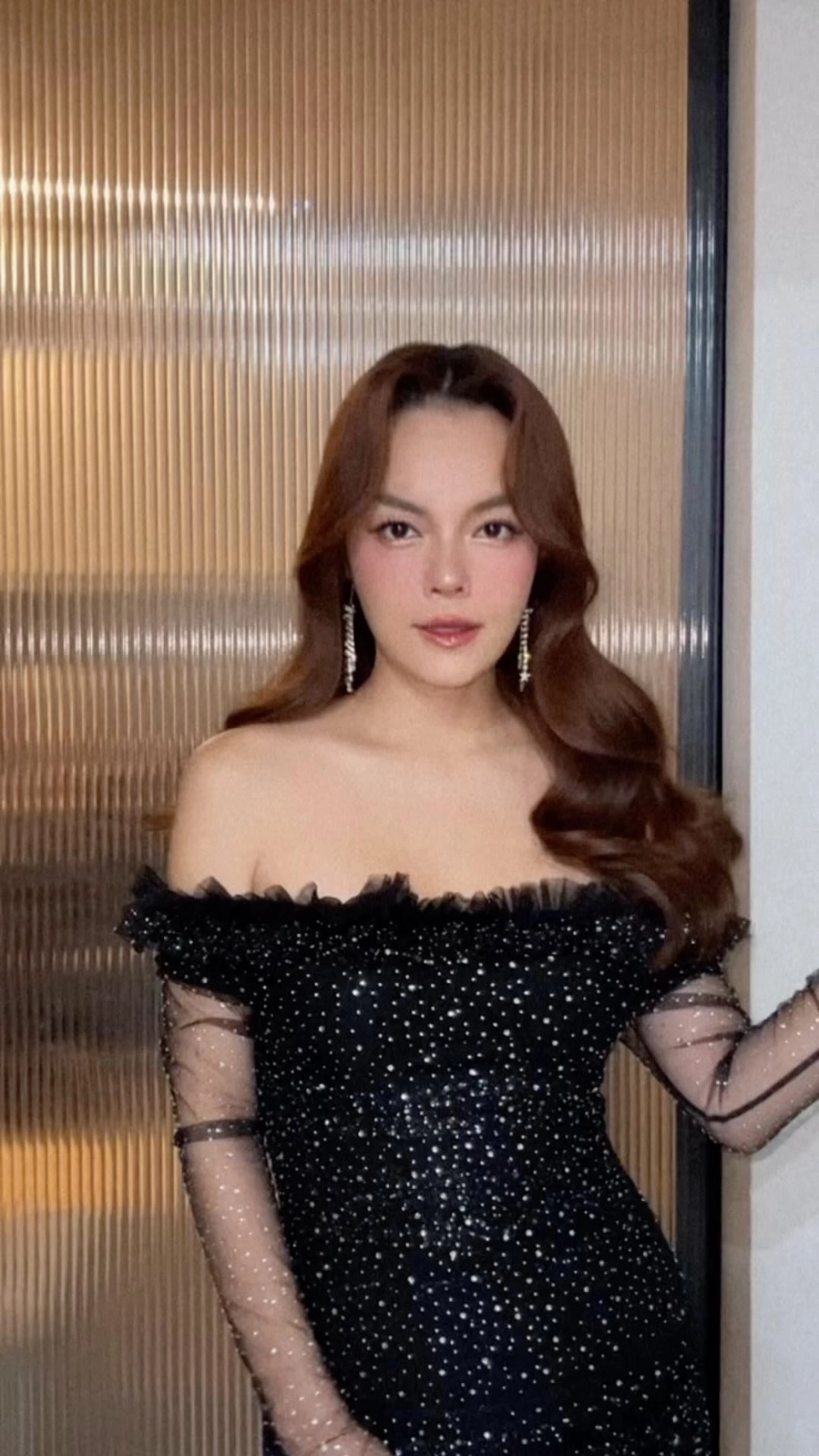 Lời bài hát Phạm Quỳnh Anh Bụi bay vào mắt và câu hát đã thành thương hiệu