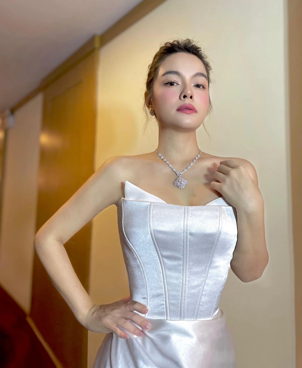 Karaoke Phạm Quỳnh Anh và list nhạc không thể thiếu của những tâm hồn thất tình