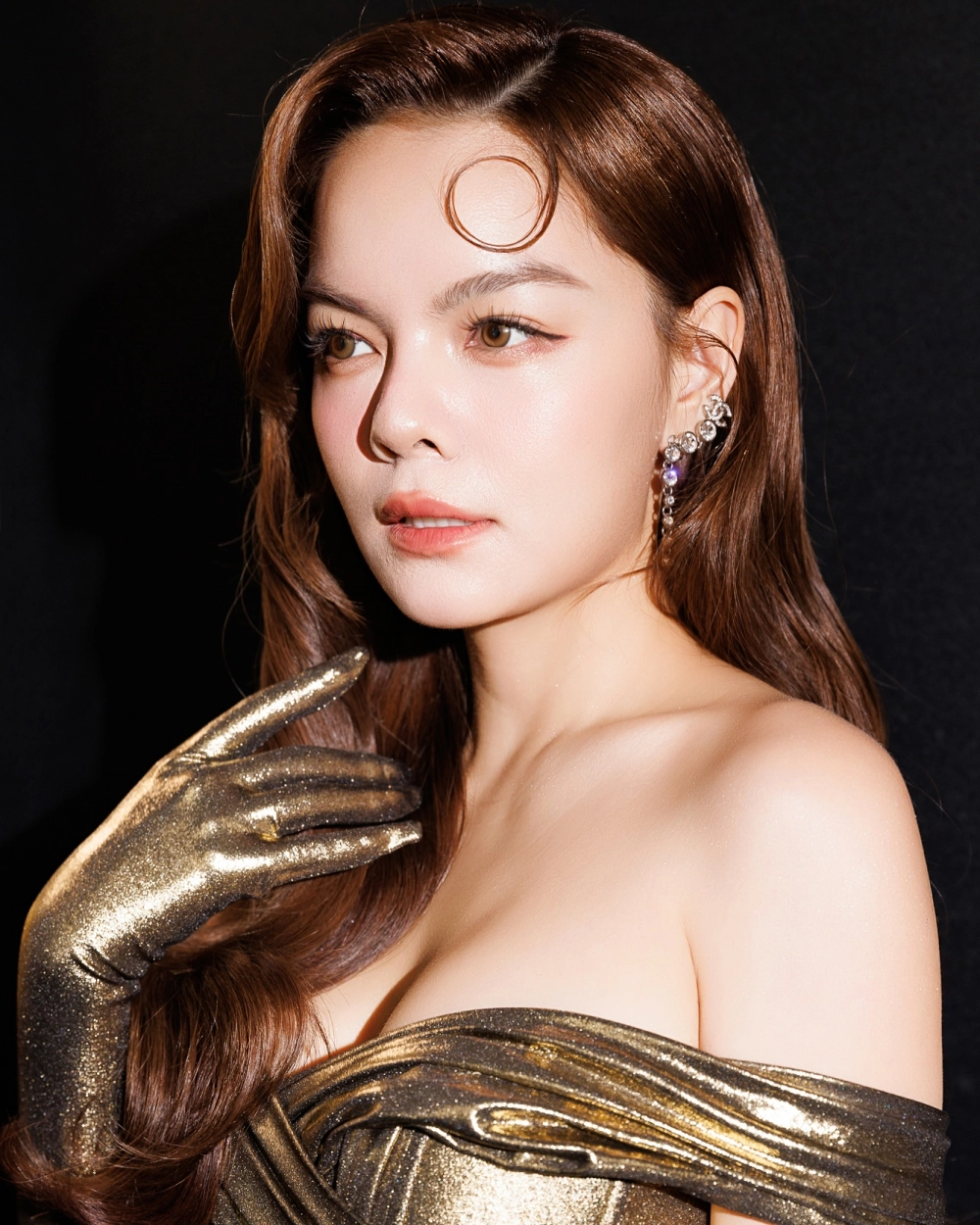 Phạm Quỳnh Anh bao nhiêu tuổi và nhan sắc mặn mà, đằm thắm