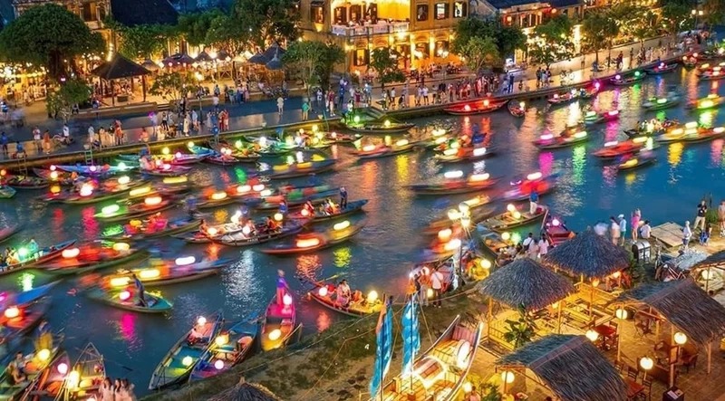 Tận hưởng sự bình yên trong phong cảnh ở hội an