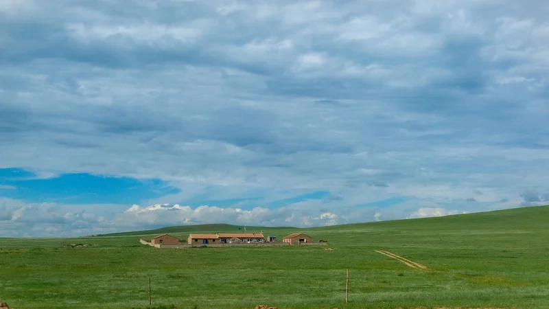 Hòa mình vào thiên nhiên rộng lớn với cảnh quan thảo nguyên