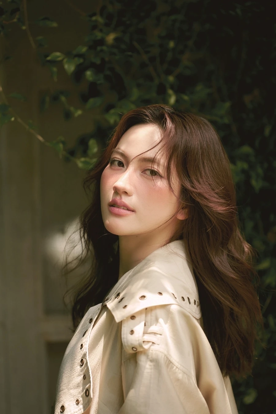 Lối nhỏ Đen Phương Anh Đào và vai nữ chính trong MV triệu view