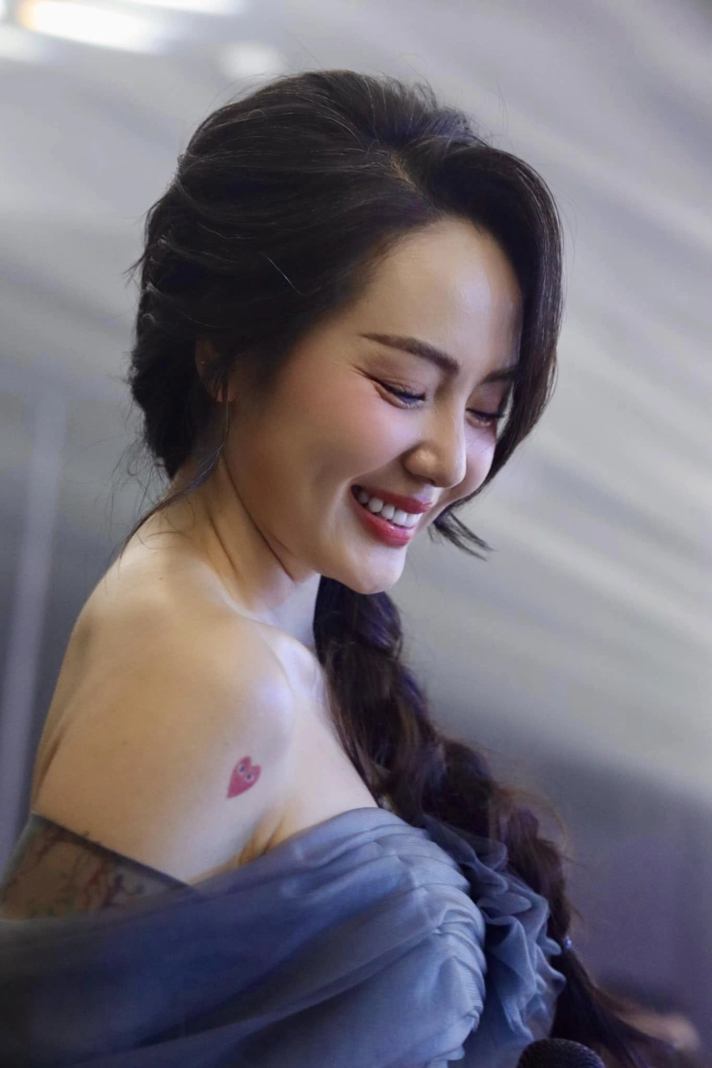 Phương Linh bao nhiêu tuổi và vẻ đẹp sang trọng, quý phái