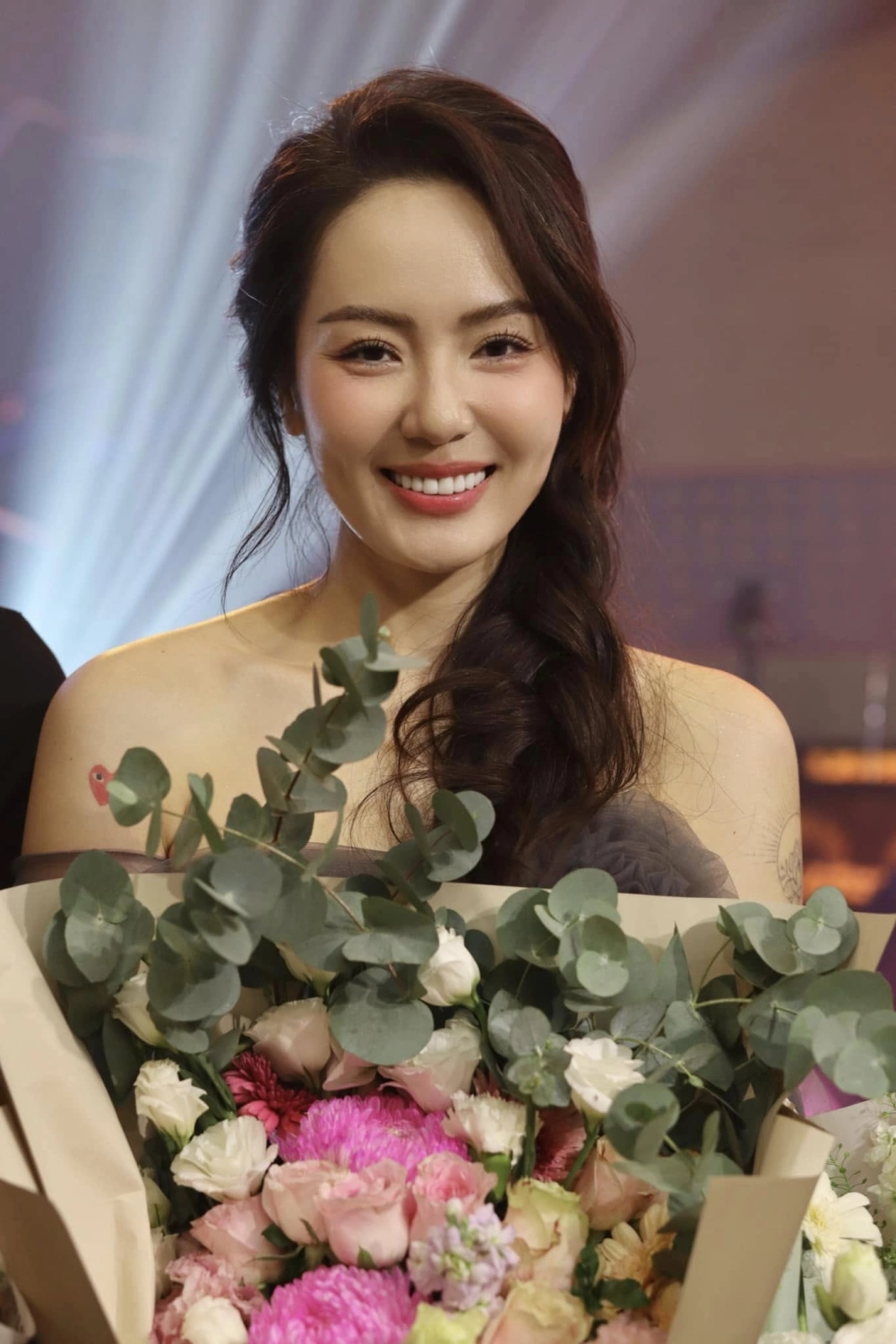 Lời bài hát Phương Linh Thiên đường gọi tên và những ca từ lãng mạn