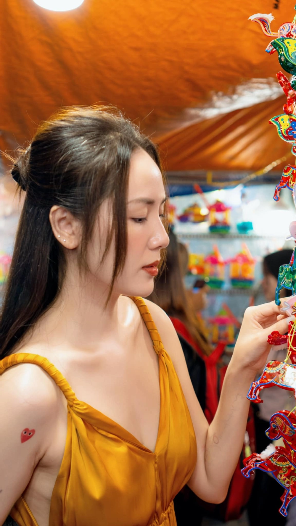 Ca sĩ Phương Linh sinh năm bao nhiêu và nhan sắc mặn mà, quyến rũ