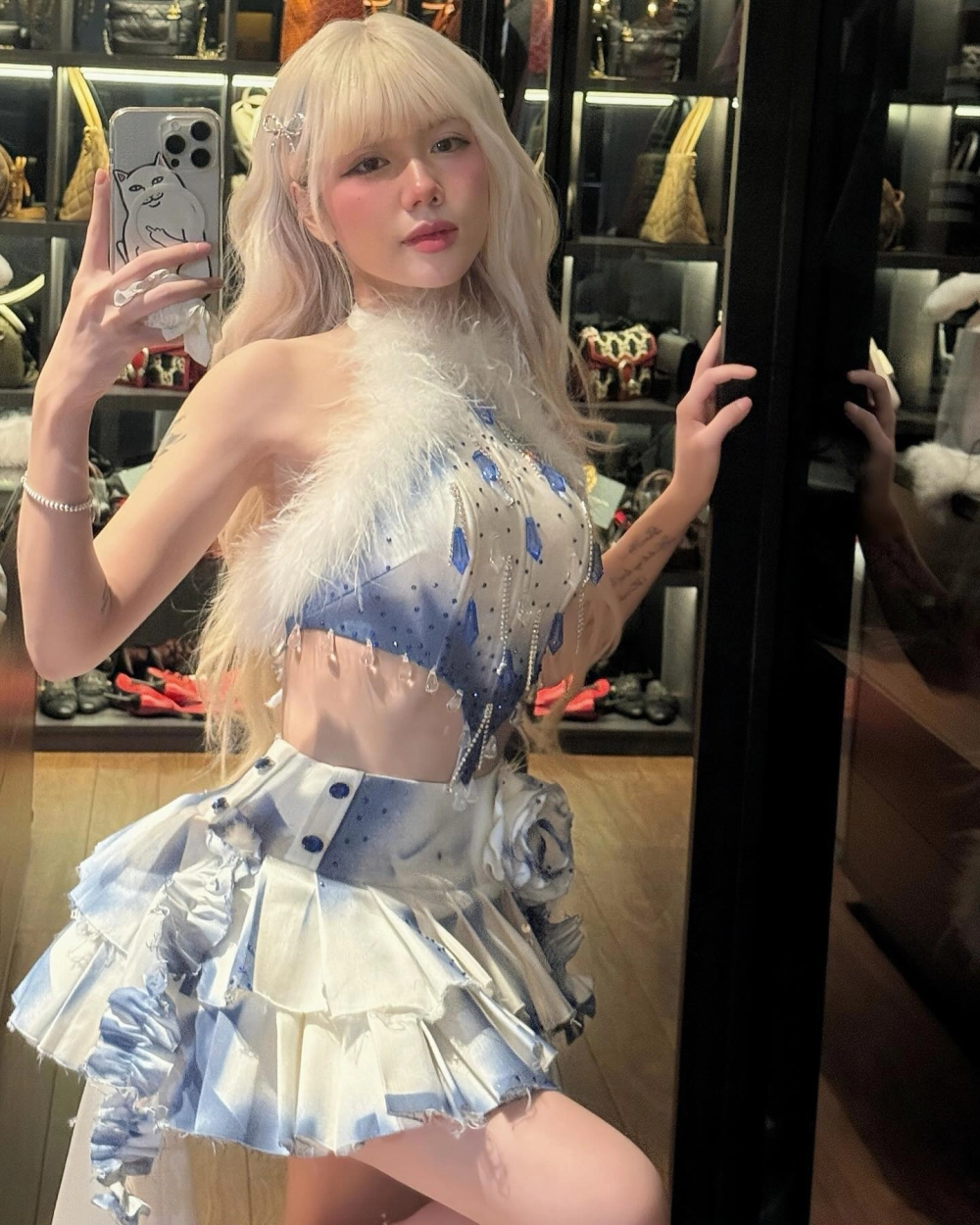 Karaoke mộng Phương Ly tìm kiếm các ca khúc karaoke của nữ ca sĩ