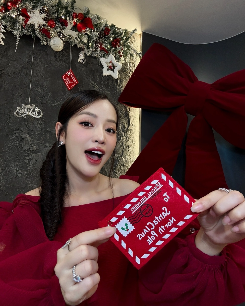 Puka hát và giọng hát đặc trưng đầy tự tin