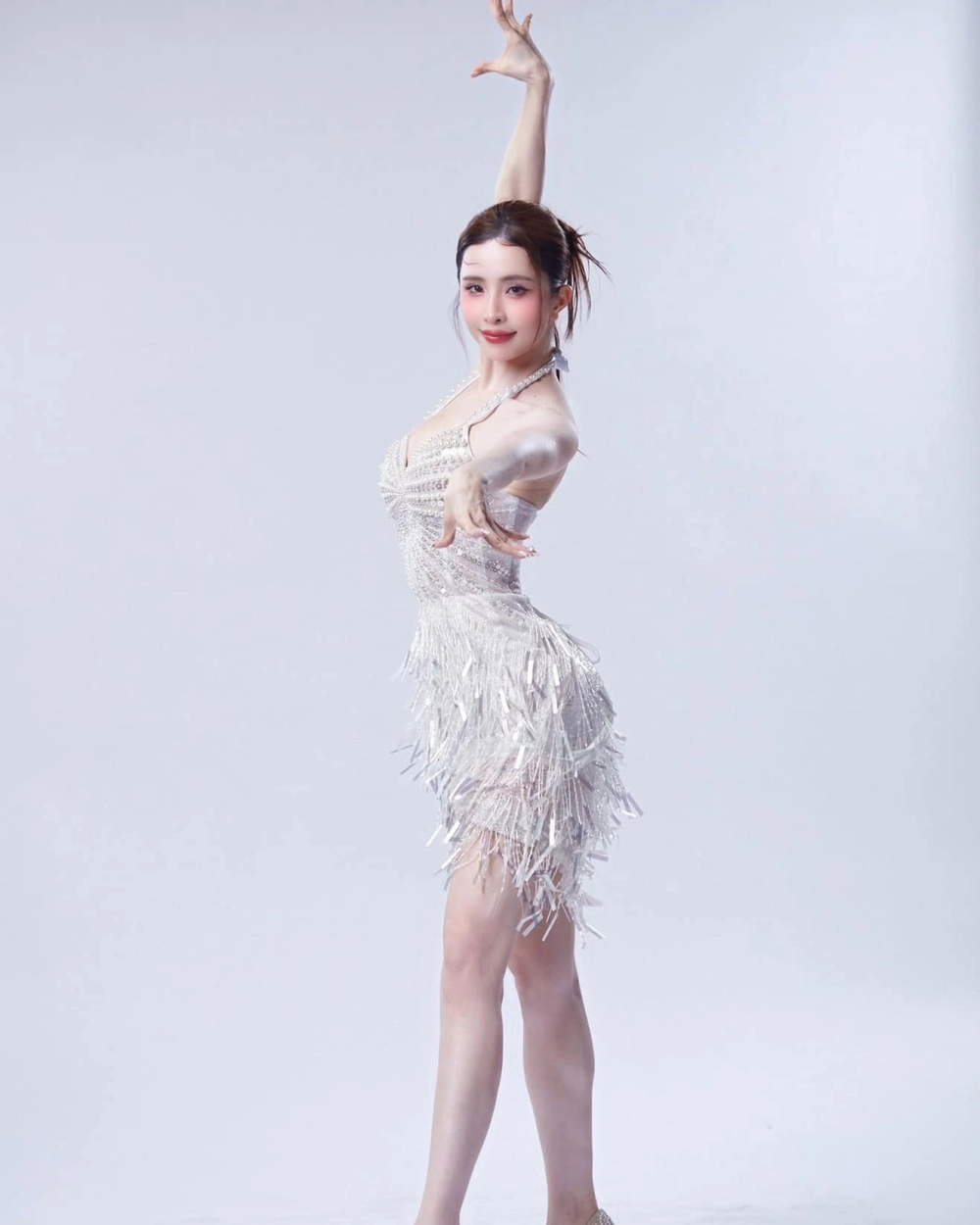 Quỳnh Nga cao bao nhiêu cô sở hữu chiều cao 1m59