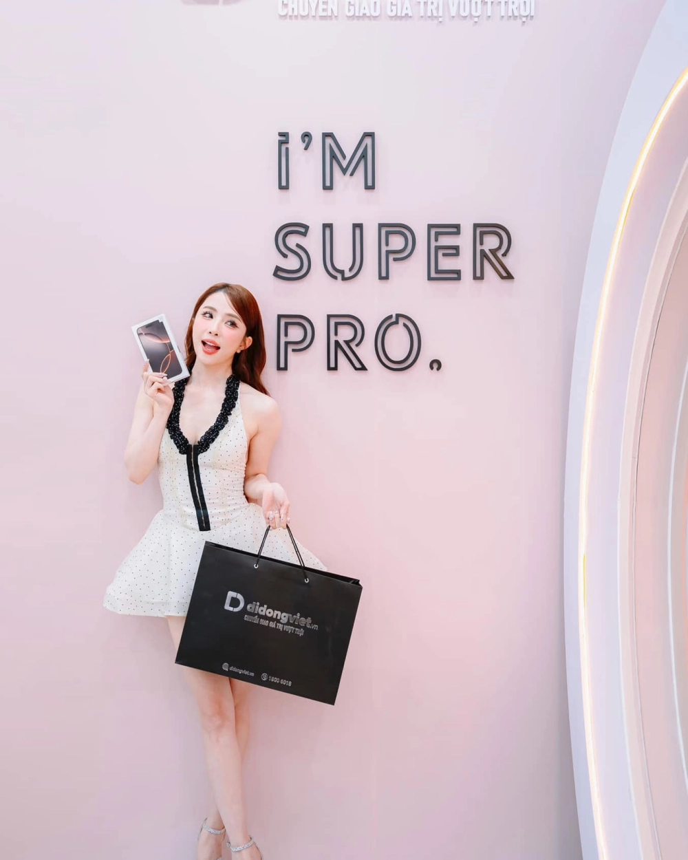 Quỳnh Nga dancer và những màn trình diễn bùng nổ