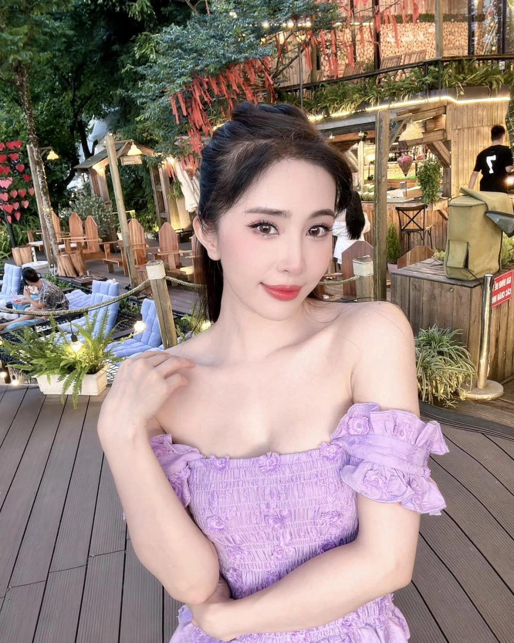 Quỳnh Nga tiktok và những video khoe vũ đạo, bắt trend