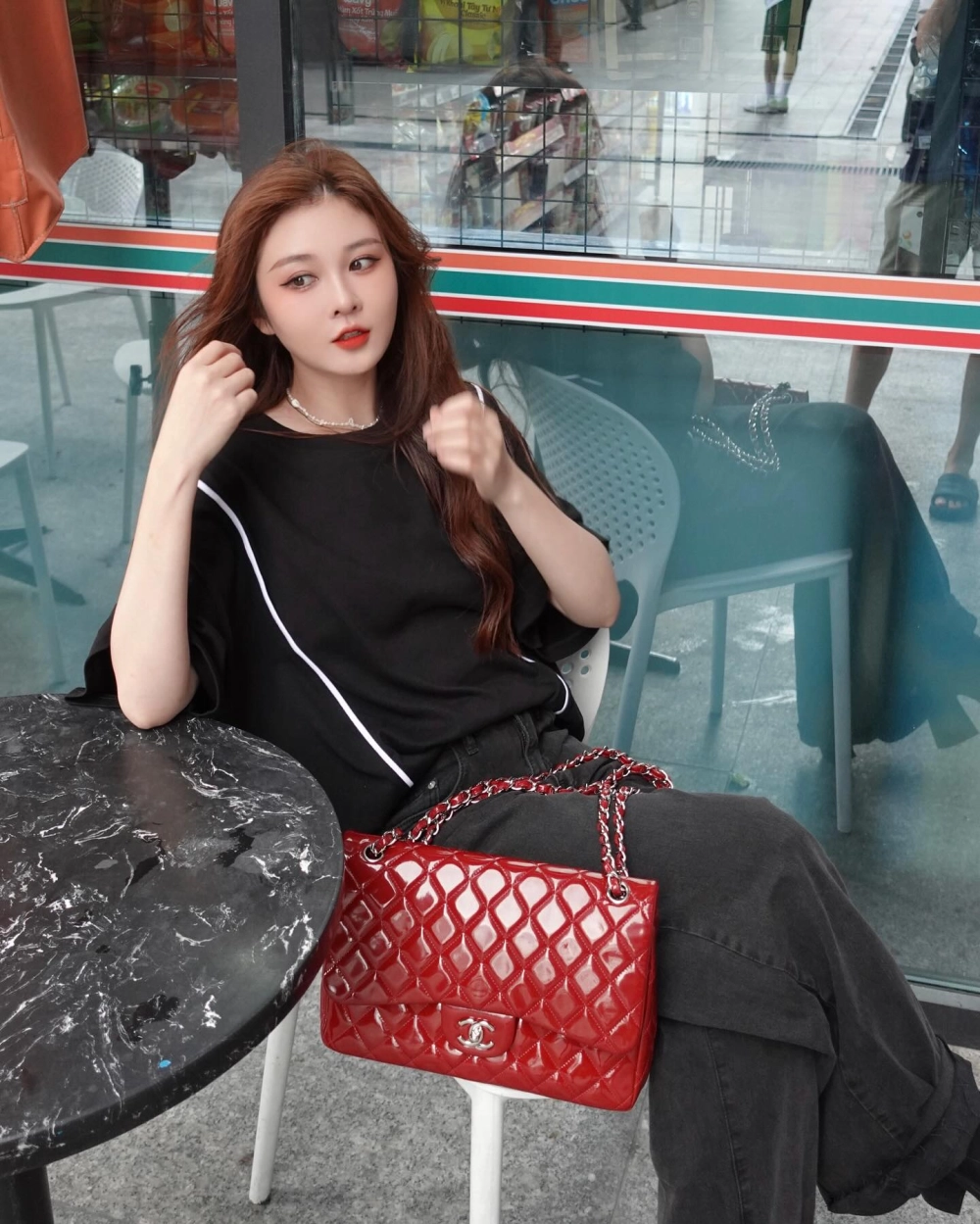 Ribi Sachi mặt mộc và làn da trắng sáng không tì vết