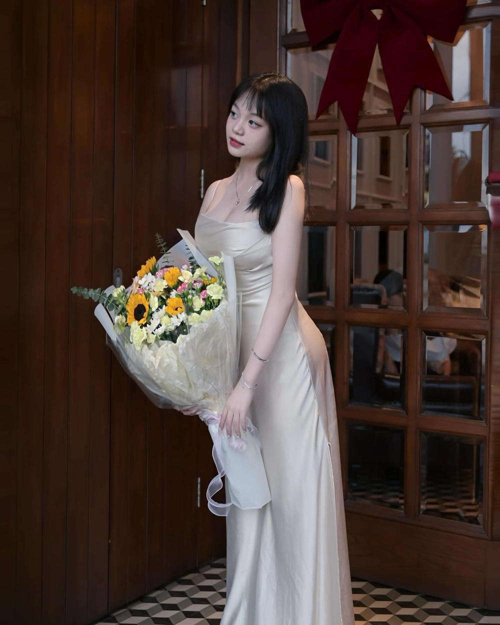 Thanh Ngọc là màu gì màu xanh của ngọc bích, thanh khiết