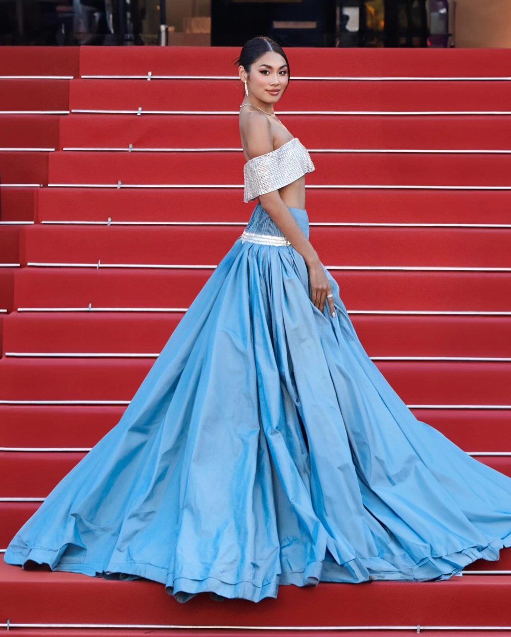 Nimai Thảo Nhi Lê và những tìm kiếm liên quan đến thương hiệu thời trang