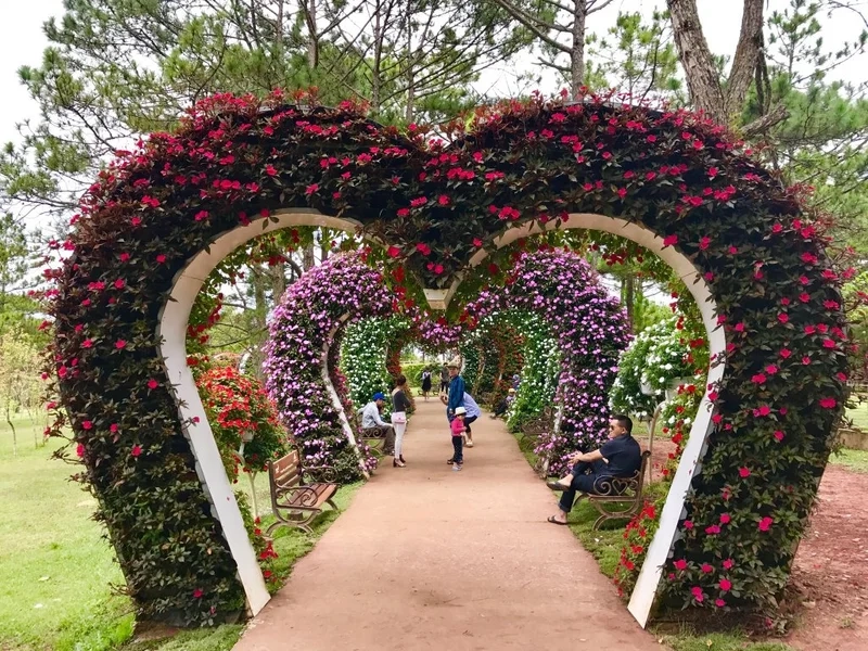 Thưởng ngoạn cảnh đẹp Đà Lạt bằng hình ảnh thung lũng tình yêu đà lạt