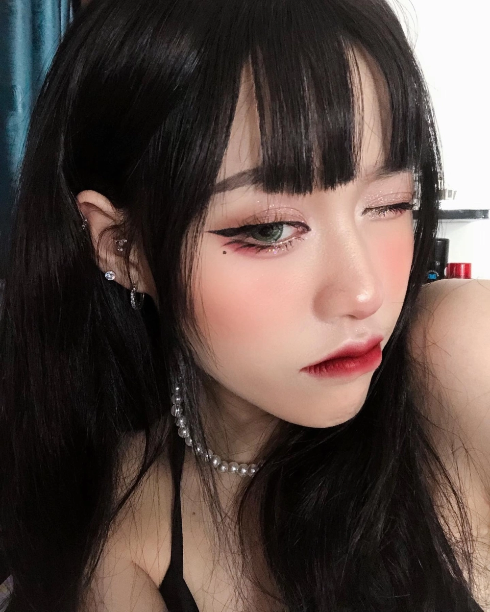 Gái xinh 18 trẻ trung và tươi sáng đầy năng lượng