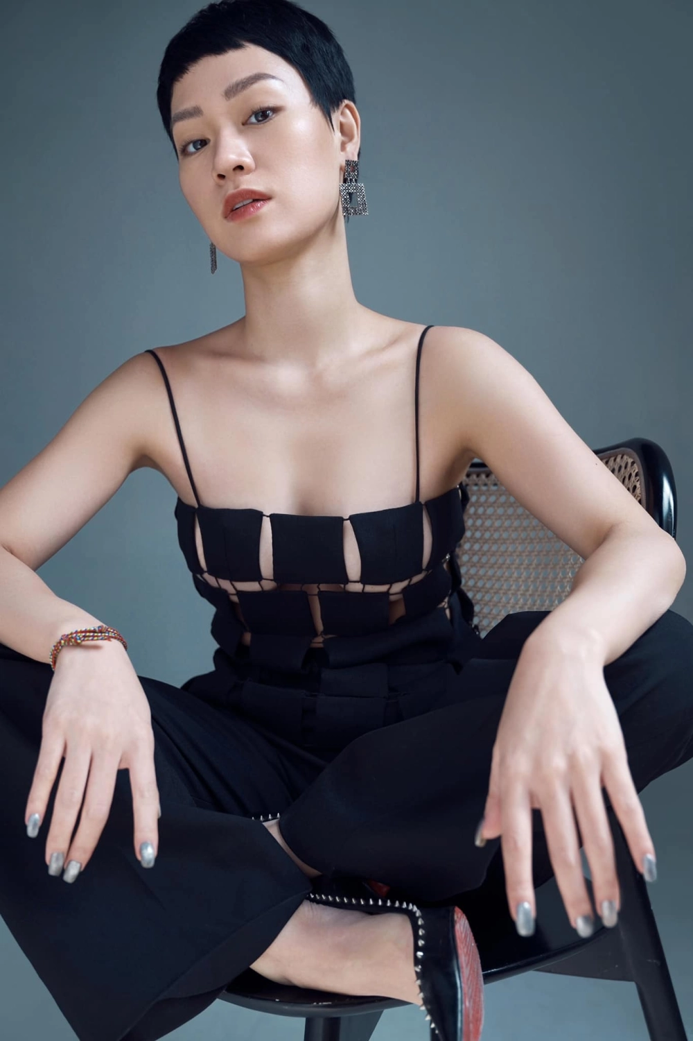 Trà My Idol Đừng ai nhắc về anh ấy lyrics và những câu hát đầy tâm trạng