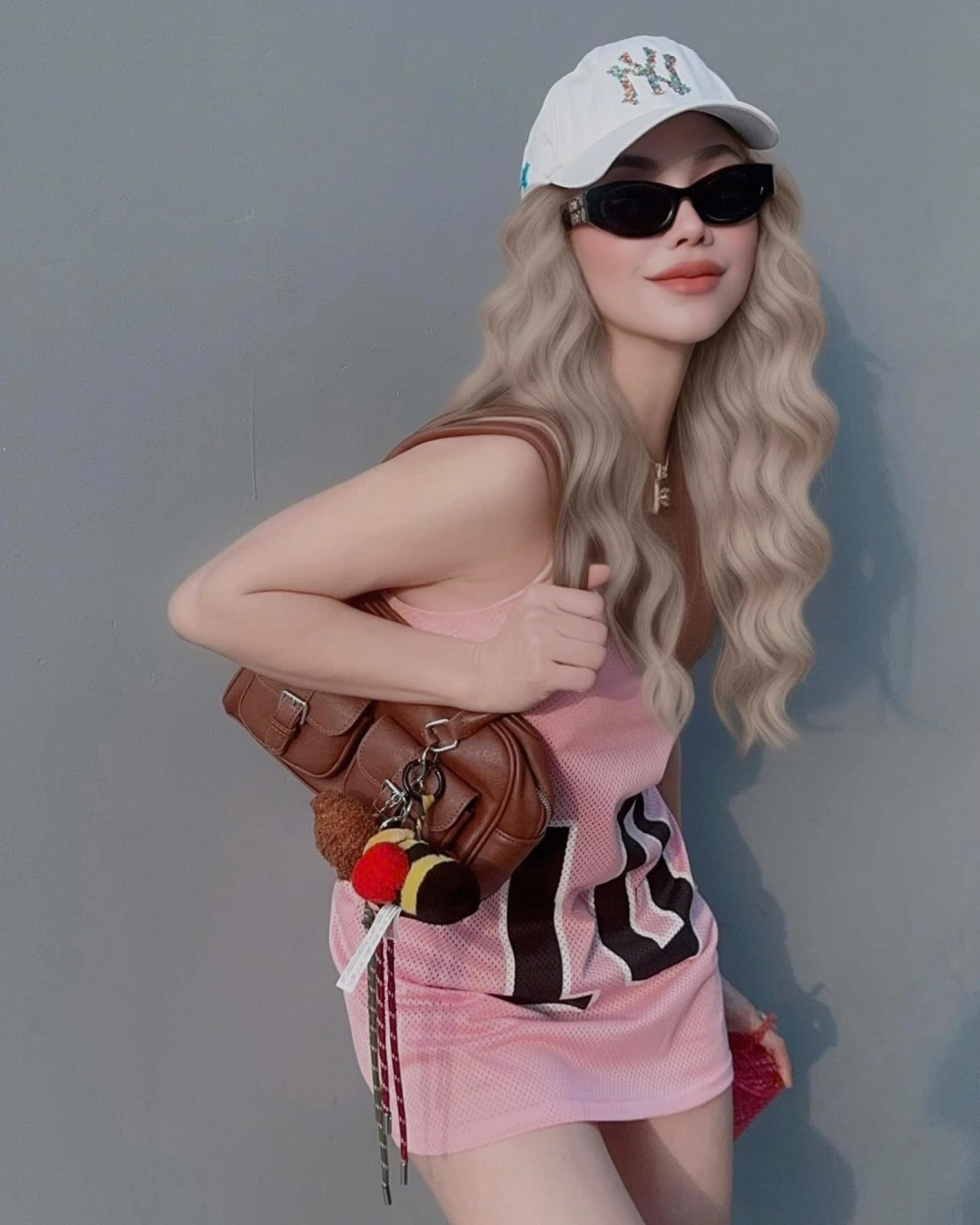 Người mẫu Trà Ngọc Hằng sinh năm bao nhiêu và nhan sắc trẻ trung