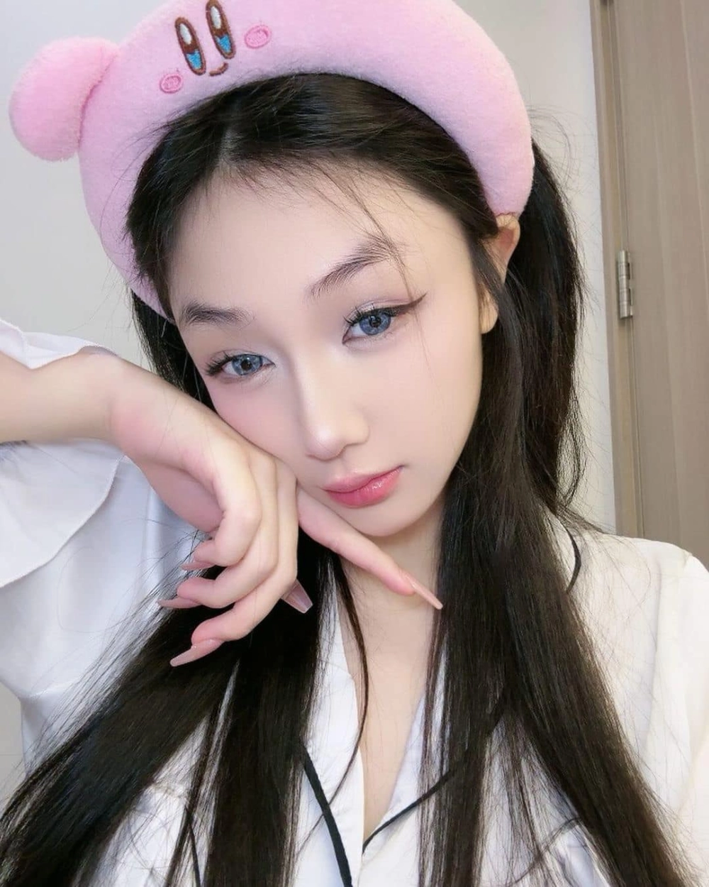 Trần Hà Linh quat vnt và những tìm kiếm liên quan đến nữ idol