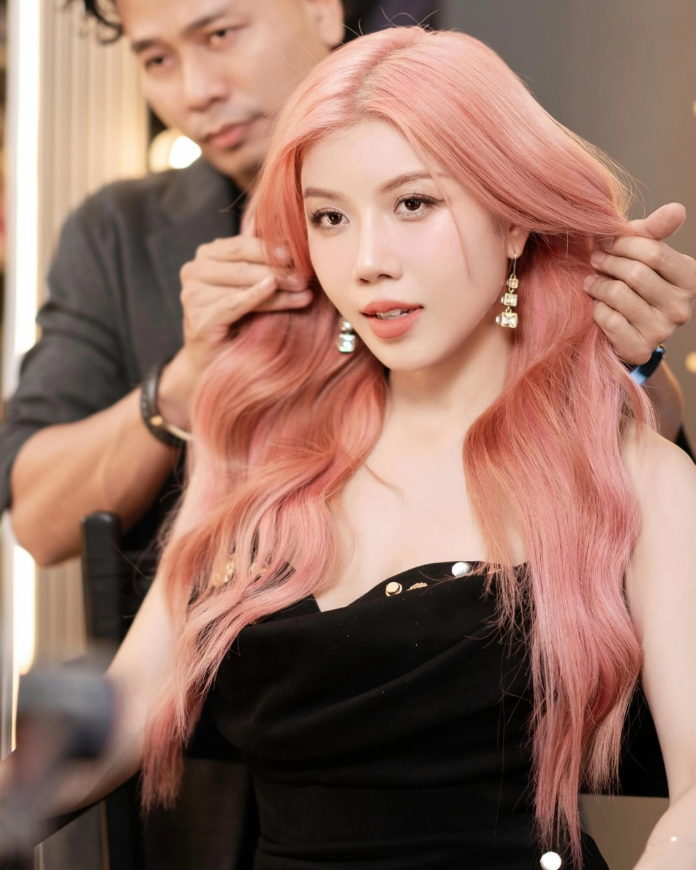 Phong cách thời trang Pháp và gu ăn mặc thanh lịch, sang trọng của cô