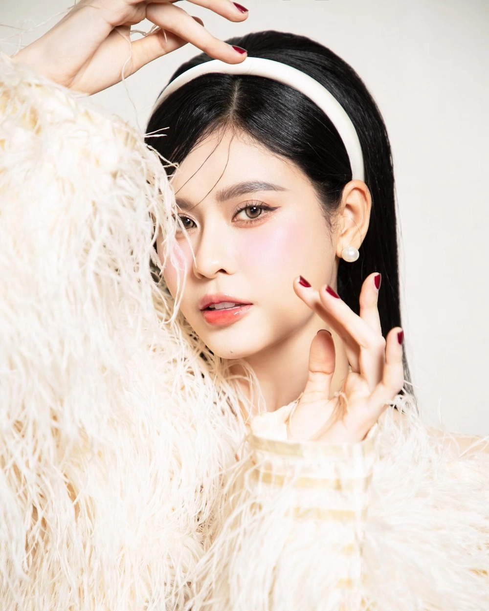 Trương Quỳnh Anh đơn côi ca khúc thể hiện tâm trạng của người con gái