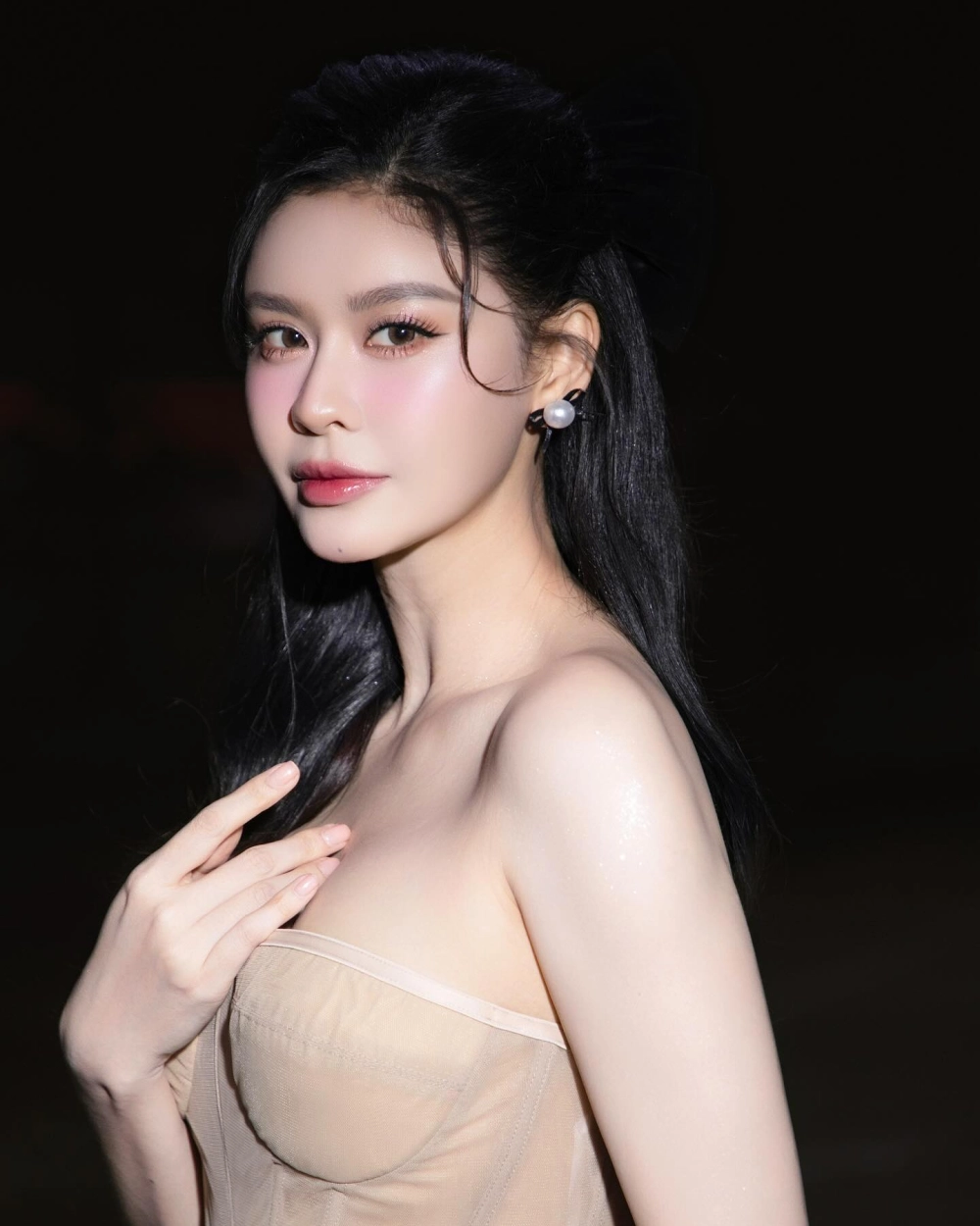 Trương Quỳnh Anh cao bao nhiêu và vóc dáng quyến rũ của bà mẹ một con