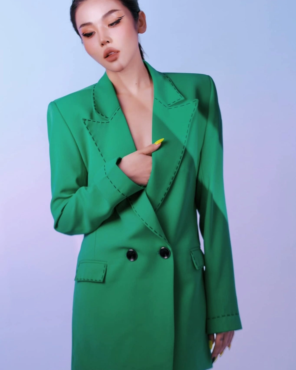 Lời bài hát Trương Thảo Nhi Uống trà và những ca từ đầy chất thơ