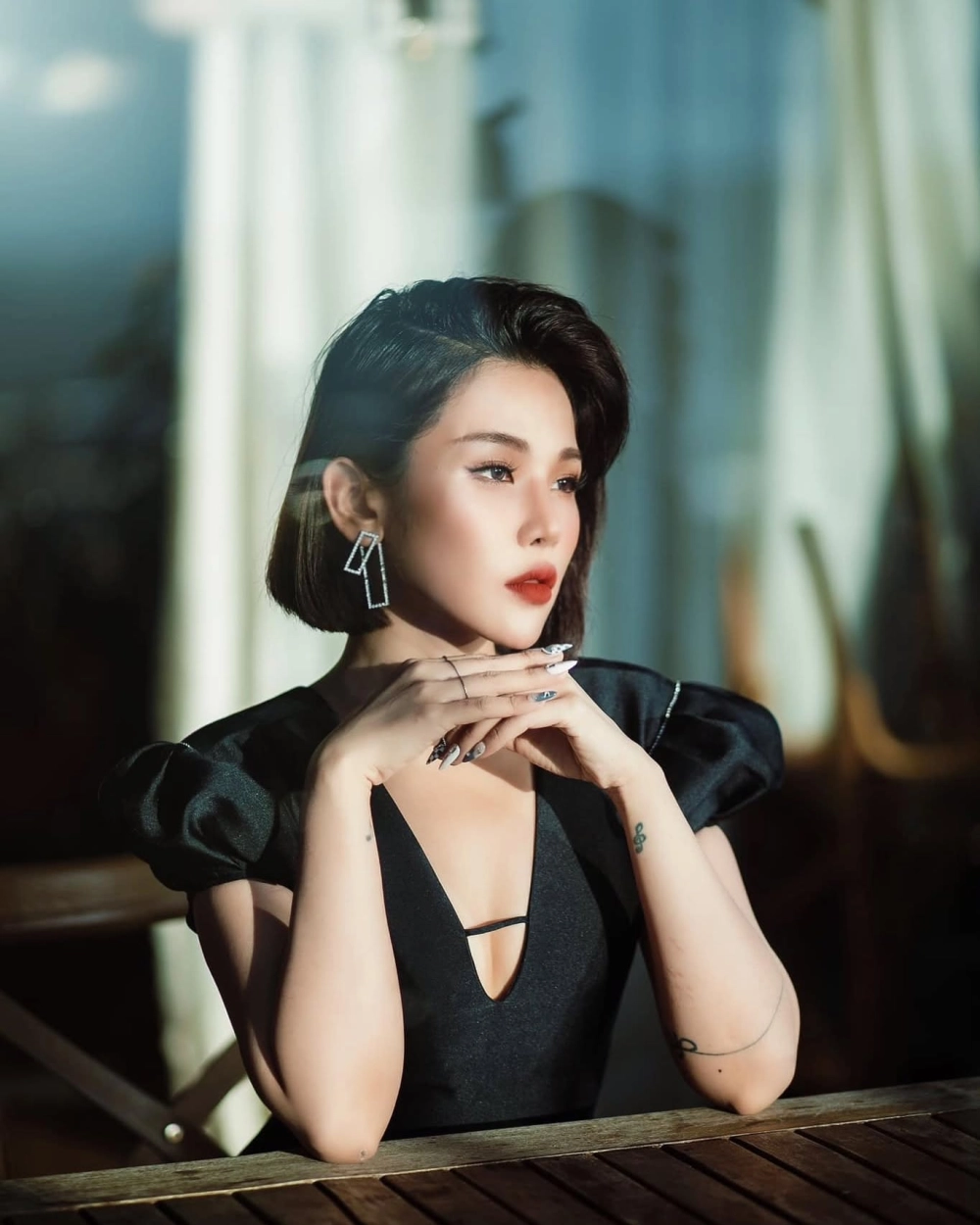 Trương Thảo Nhi 4 chữ lắm ca khúc gây bão một thời cùng Trúc Nhân