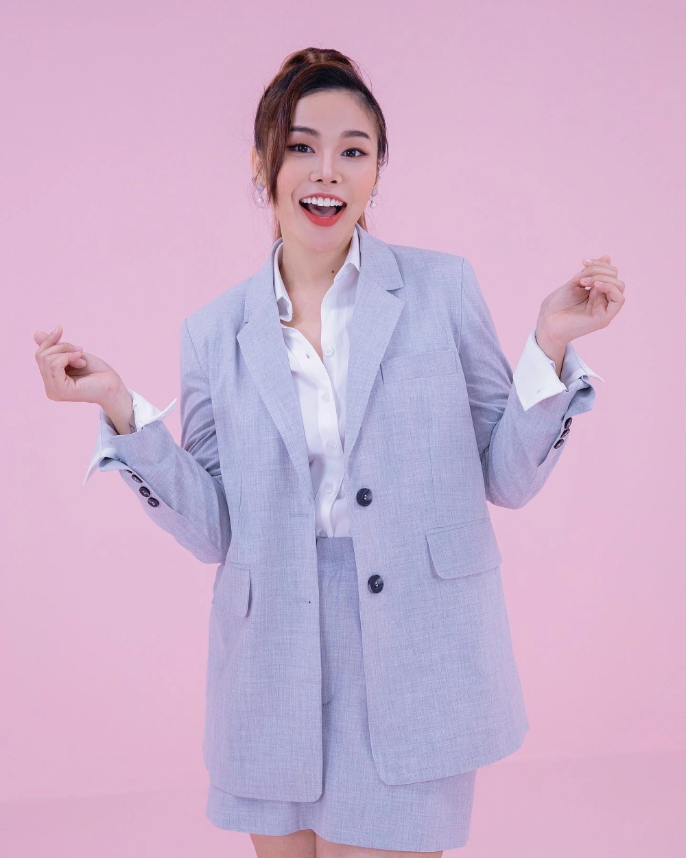 Trương Thảo Nhi phẫu thuật thẩm mỹ và sự thay đổi ngoại hình của nữ ca sĩ