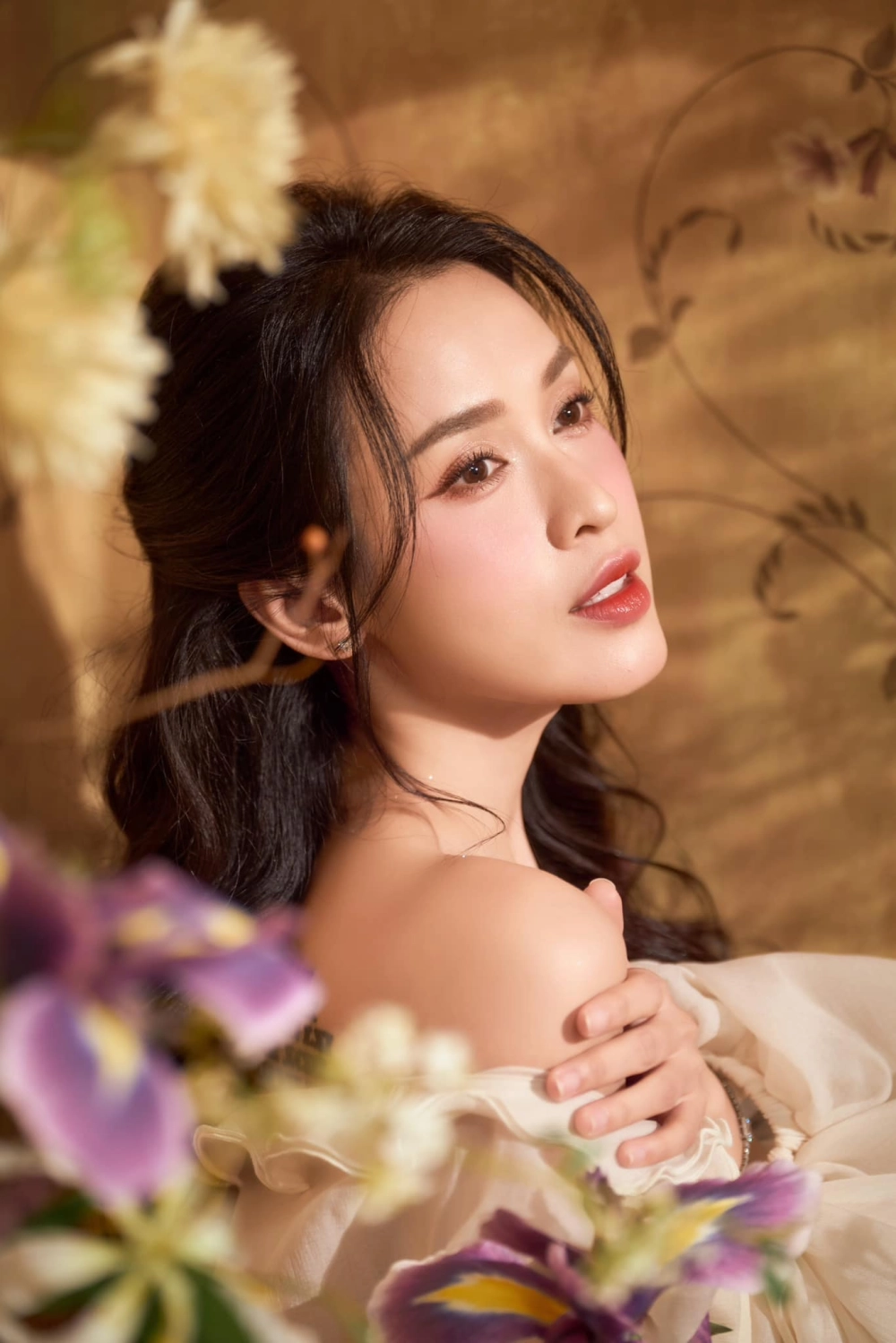 Diễn viên Tú Vi bao nhiêu tuổi khiến fan quan tâm