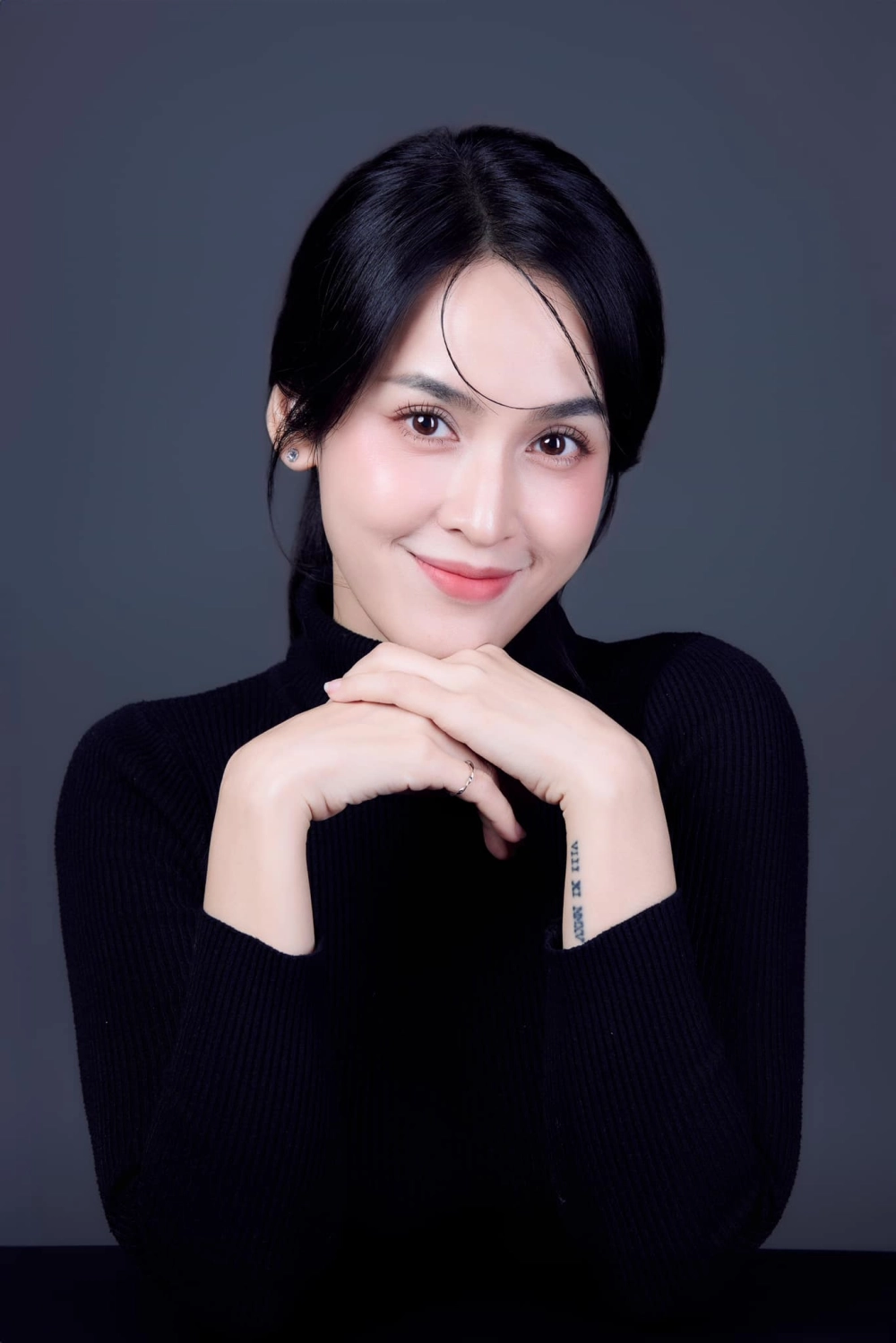 Tú Vi cổng mặt trời nổi bật trong phim và vai diễn ấn tượng