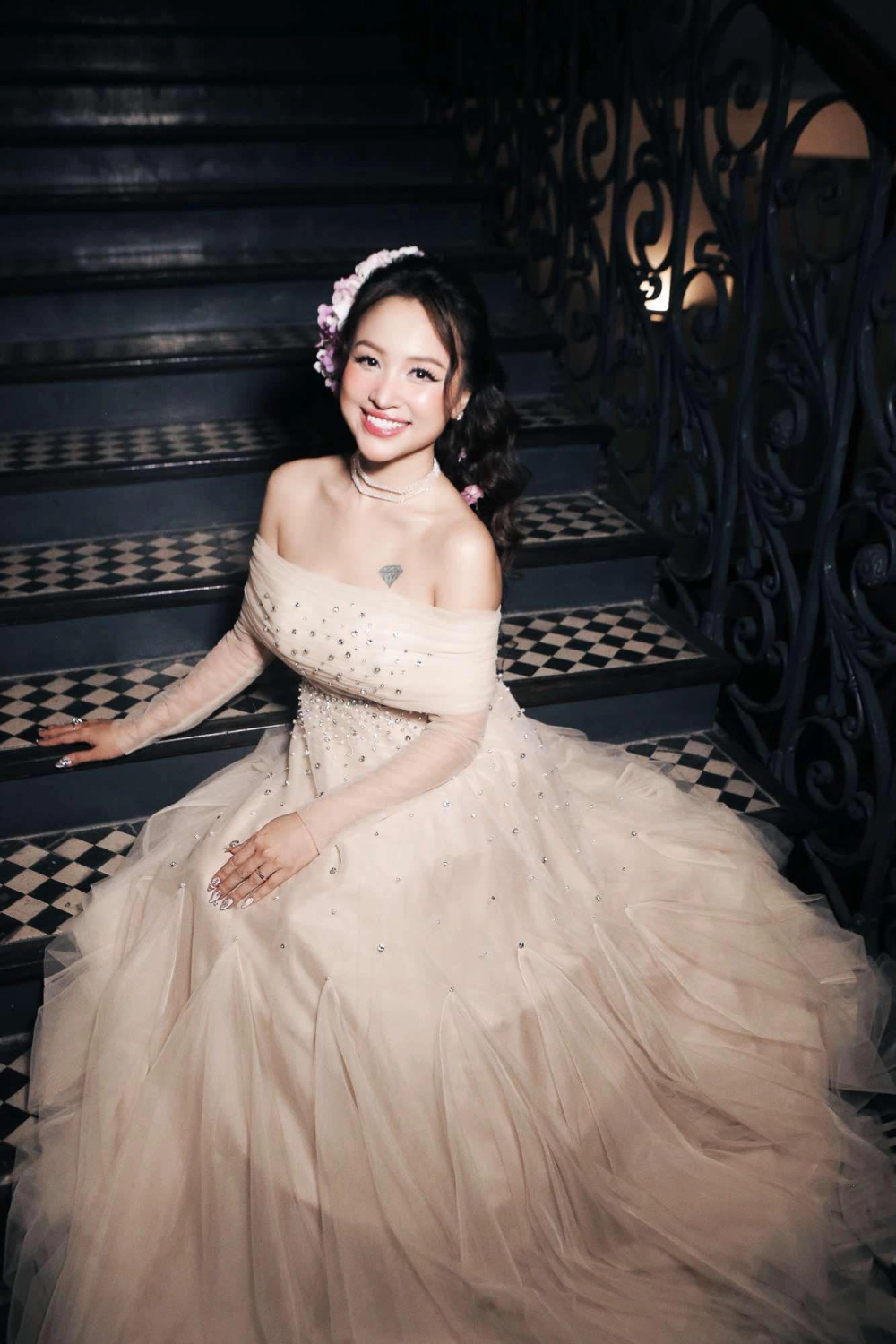 Vân Hugo hát và những màn trình diễn đầy cảm xúc tại Chị Đẹp