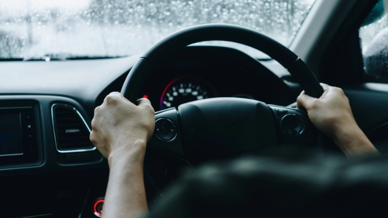 Dấu hiệu nhận biết sớm khi vô lăng ô tô kêu khi xoay