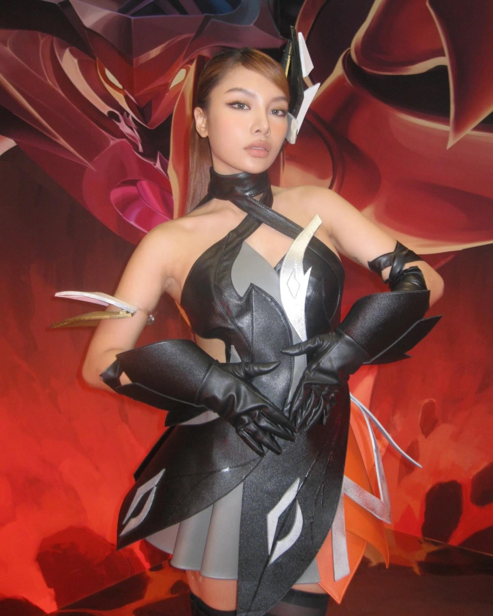 Mưa phi trường Vũ Thảo My bản cover làm mới ca khúc kinh điển