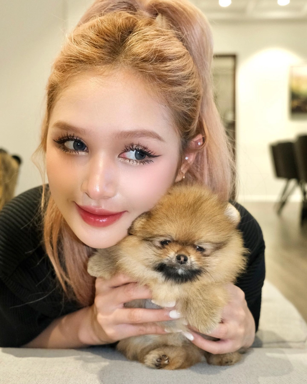 Xoài Non làm nghề gì cô là người mẫu ảnh, influencer và kinh doanh