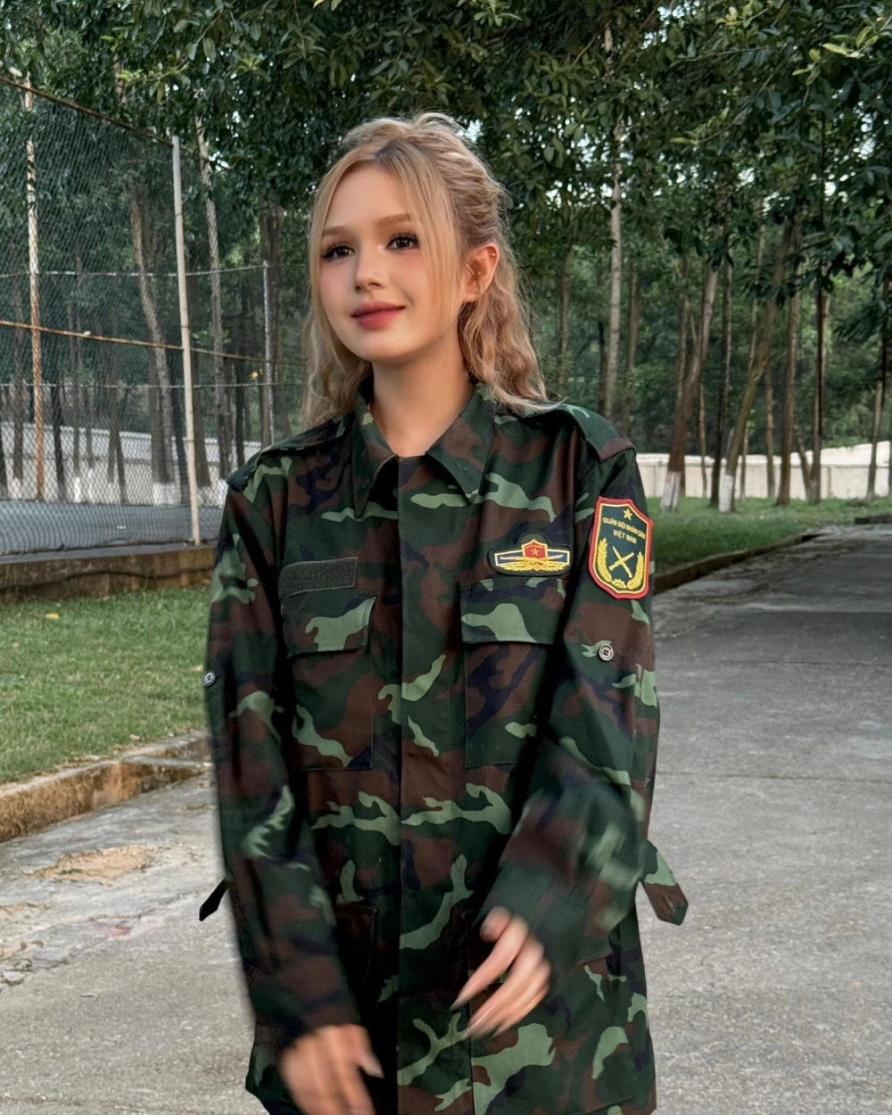 Xoài Non và nhan sắc xinh đẹp tựa búp bê của nàng hot girl