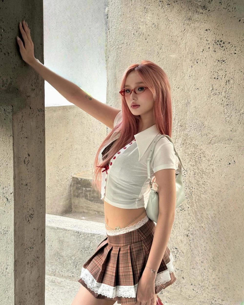 Xoài Non quê ở đâu cô sinh ra và lớn lên tại TPHCM