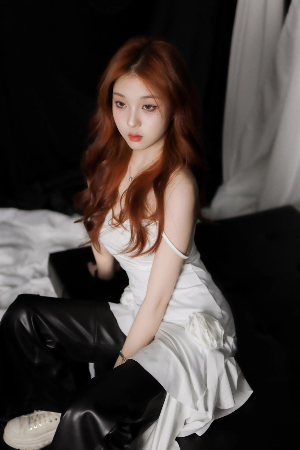 Hình ảnh gái xinh vú to nóng bỏng cuốn hút vú tròn mềm mại phê