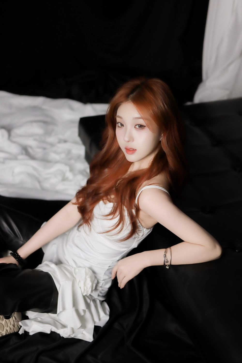 Ảnh vú con gái nóng bỏng cuốn hút núm hồng non tơ muốn mút sưng