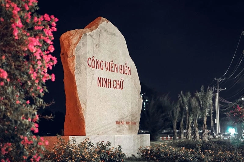 Giới thiệu về bãi biển Ninh Chữ đầy sức hút