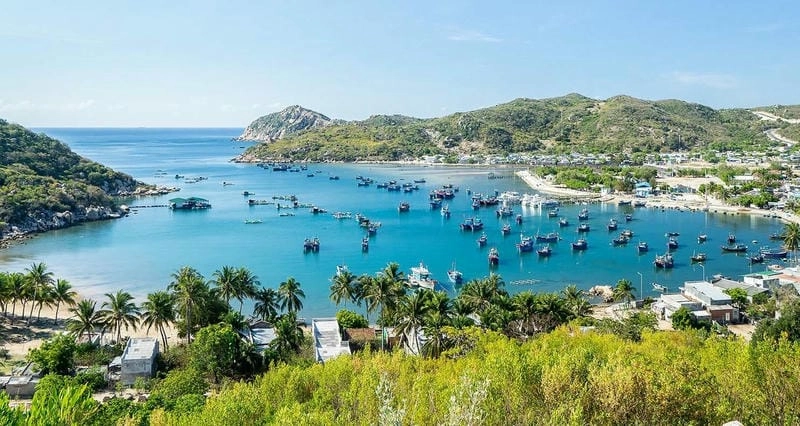 Bãi tắm Ninh Thuận sạch đẹp phù hợp nghỉ dưỡng