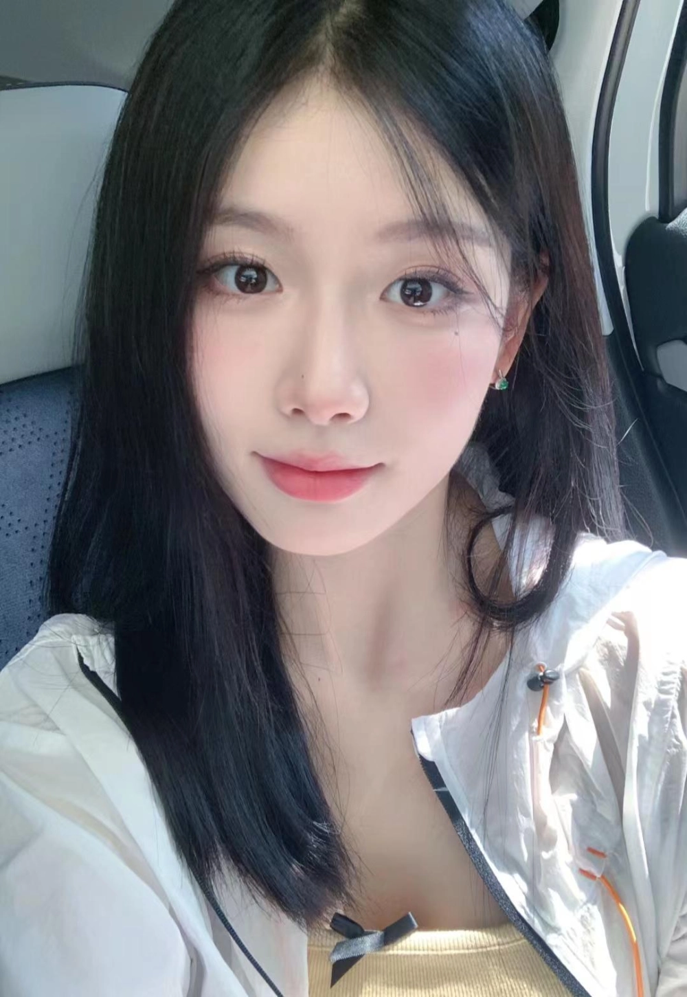 Gái đẹp China mang phong cách hiện đại quyến rũ