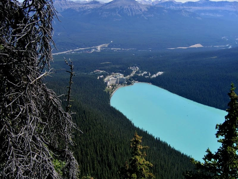 Trải nghiệm hồ Louise chạm đến vẻ đẹp thuần khiết