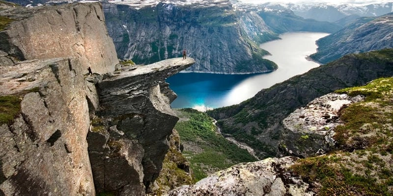 Hành trình núi Trolltunga đầy đam mê phiêu lưu