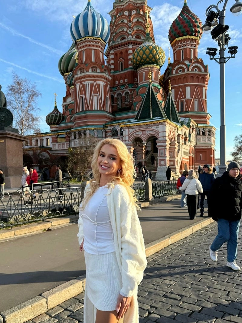 Ngắm gái đẹp nước Nga với nét đẹp tinh tế