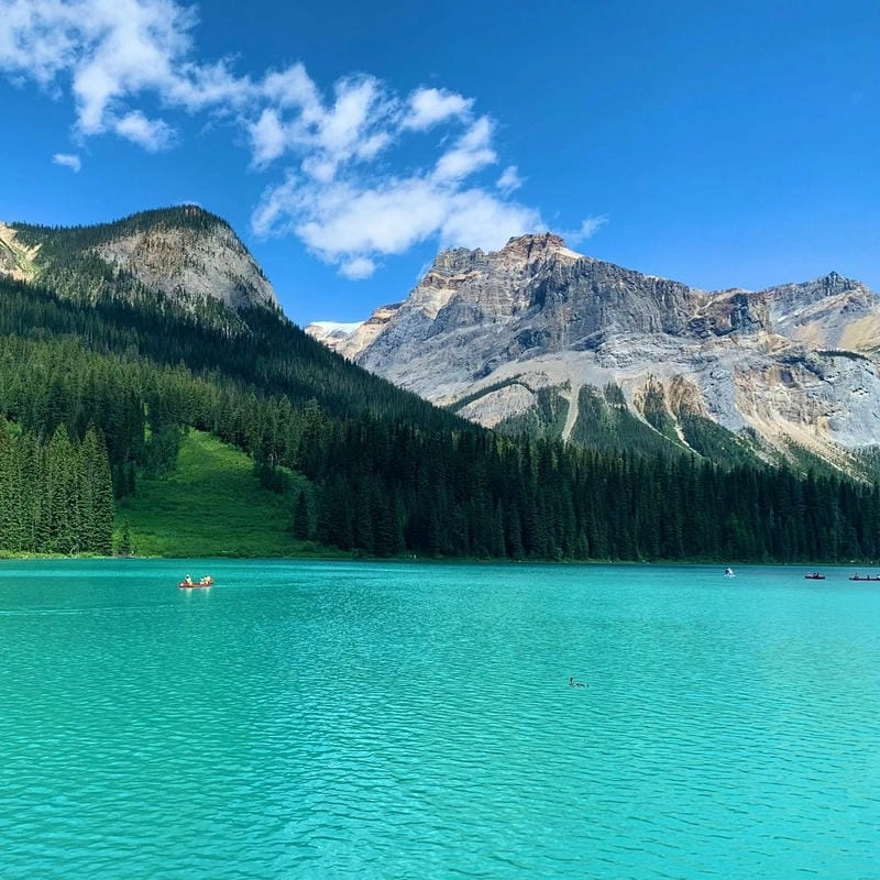 Hình ảnh hồ Louise ghi dấu vẻ đẹp vĩnh cửu