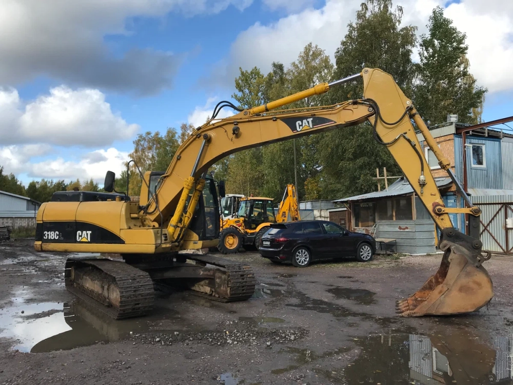 Xe xúc không nâng gầu phổ biến ở công trình lớn