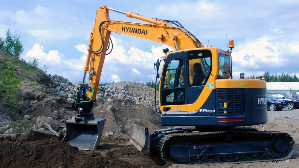 Xe xúc không nâng gầu máy công trình ảnh hưởng năng suất